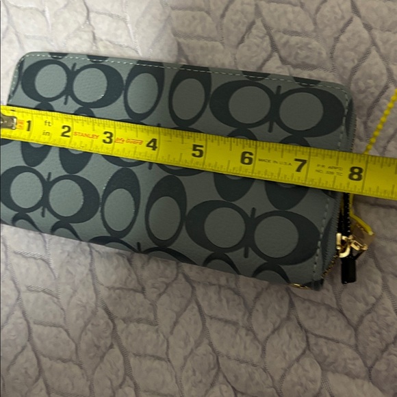 Stylish Gray Tote Bag and Wallet Set - Picture 12 of 13